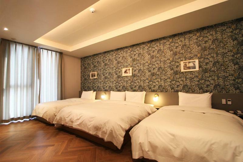 Perfect Hotel Gimhae Exterior photo